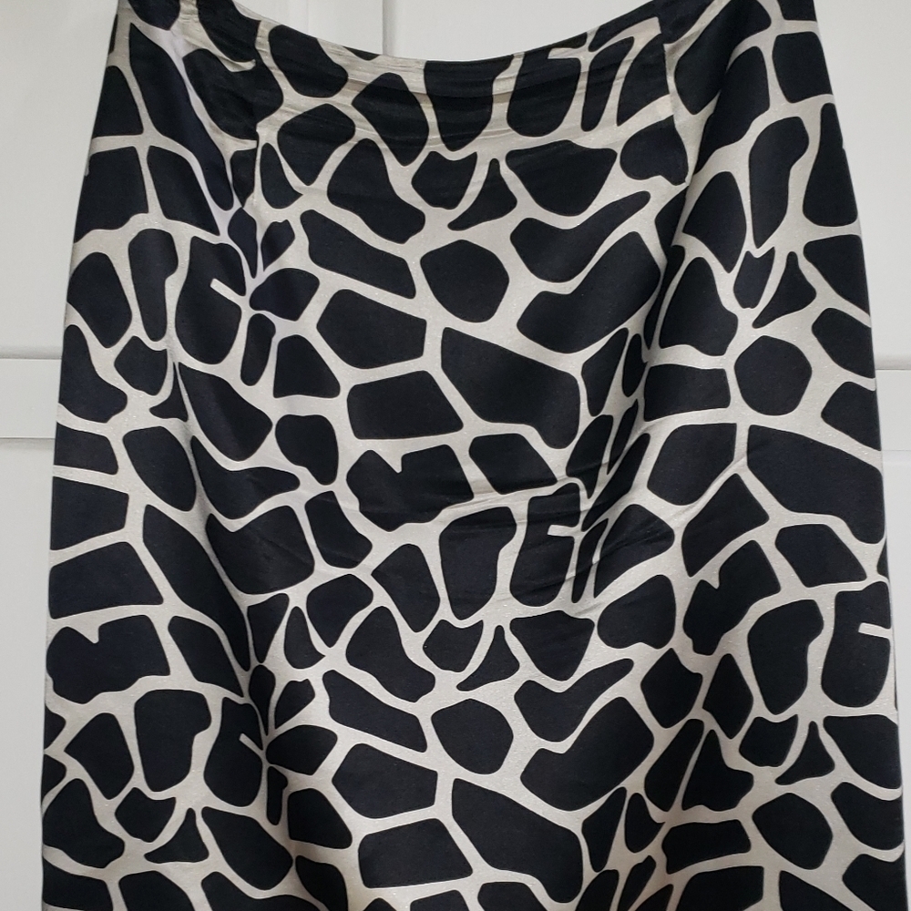 Inc black and white skirt #042